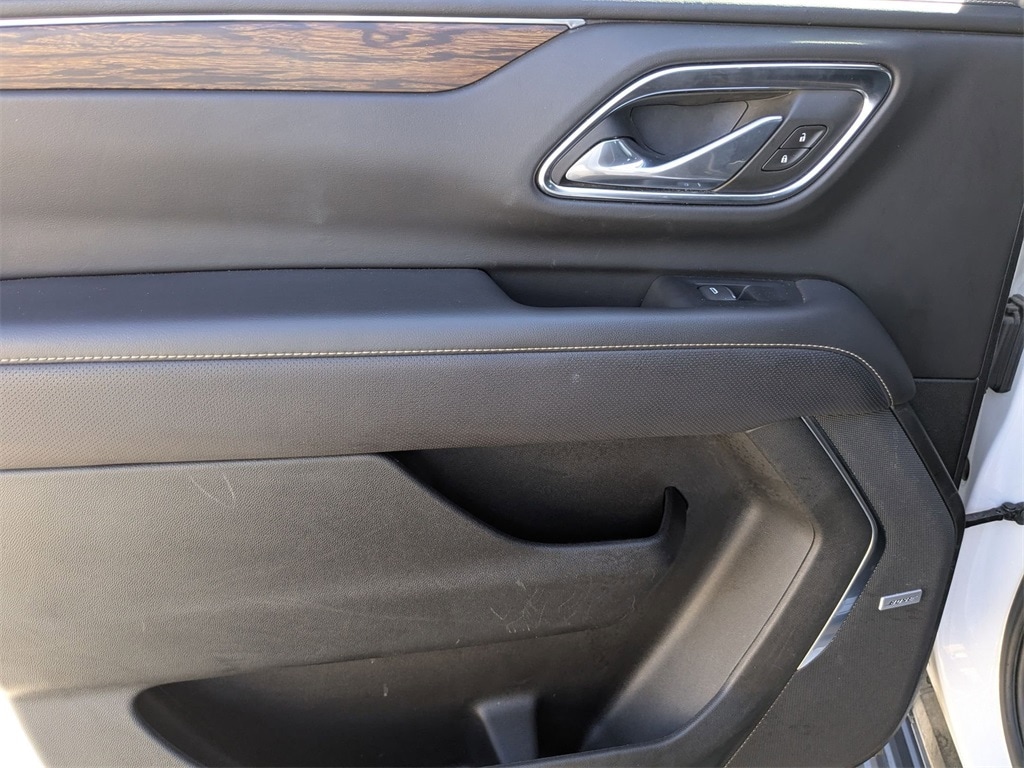 Thumbnail: 2023 Chevrolet Suburban - 23