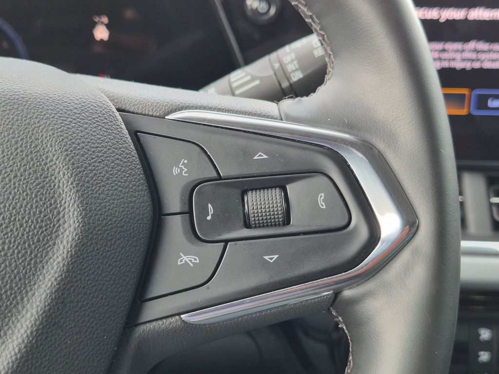 Thumbnail: 2025 Chevrolet Trax - 16