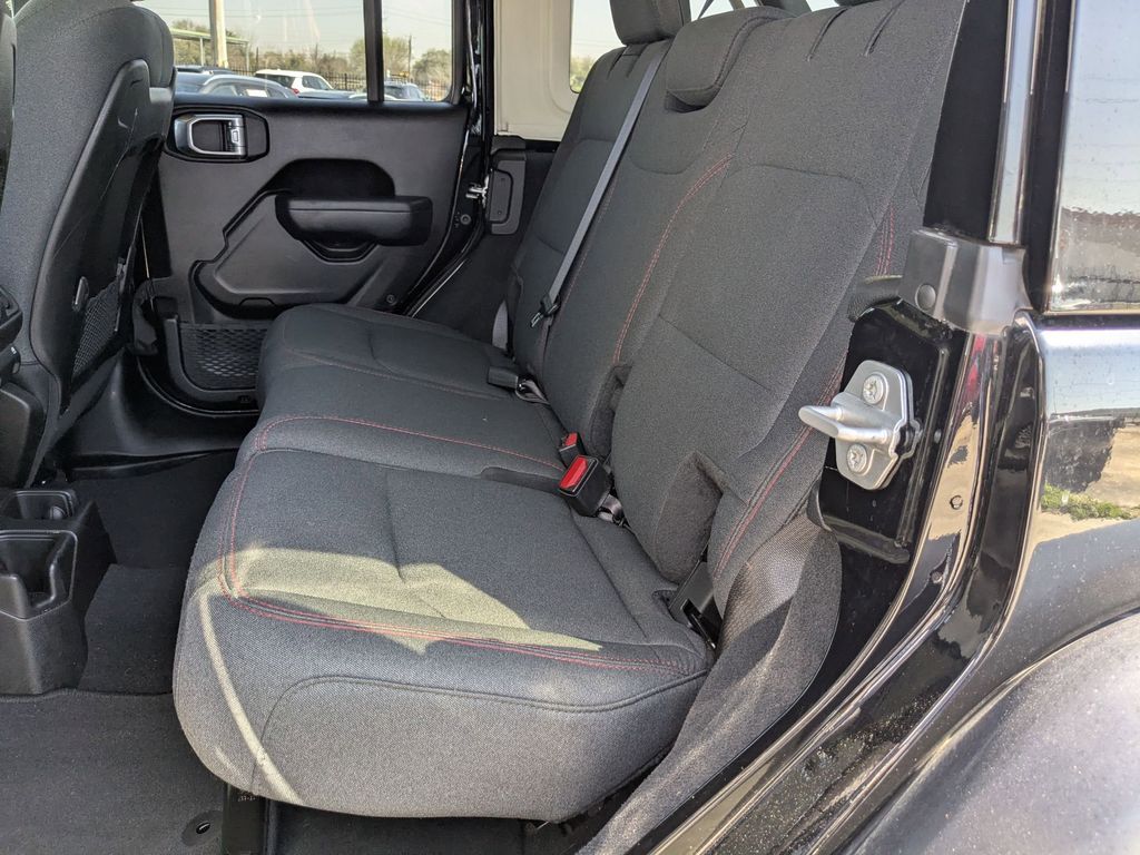 Thumbnail: 2025 Jeep Wrangler - 25