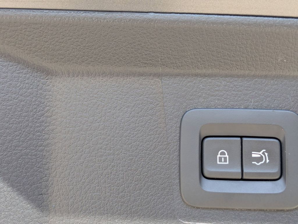 Thumbnail: 2025 Mazda CX-50 - 32