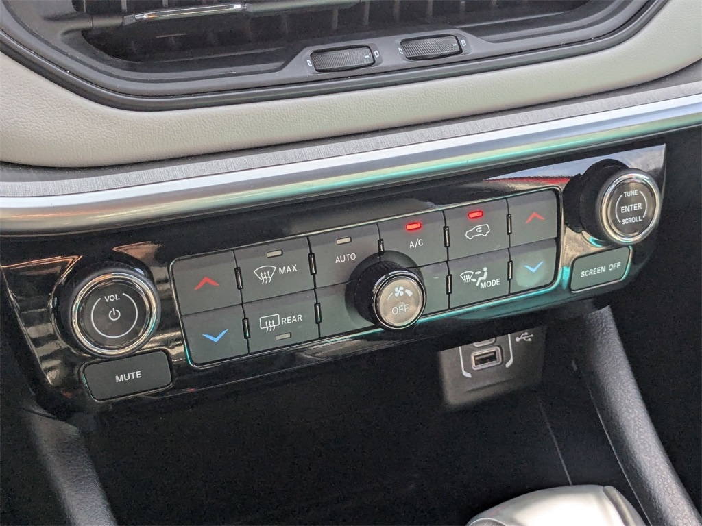 Thumbnail: 2025 Jeep Compass - 22