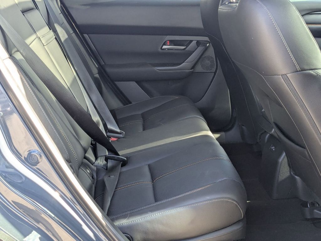 Thumbnail: 2025 Mazda CX-50 - 32