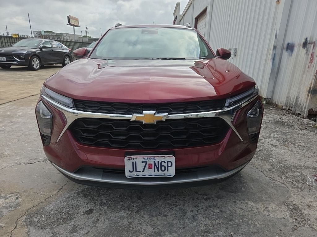 Thumbnail: 2025 Chevrolet Trax - 6