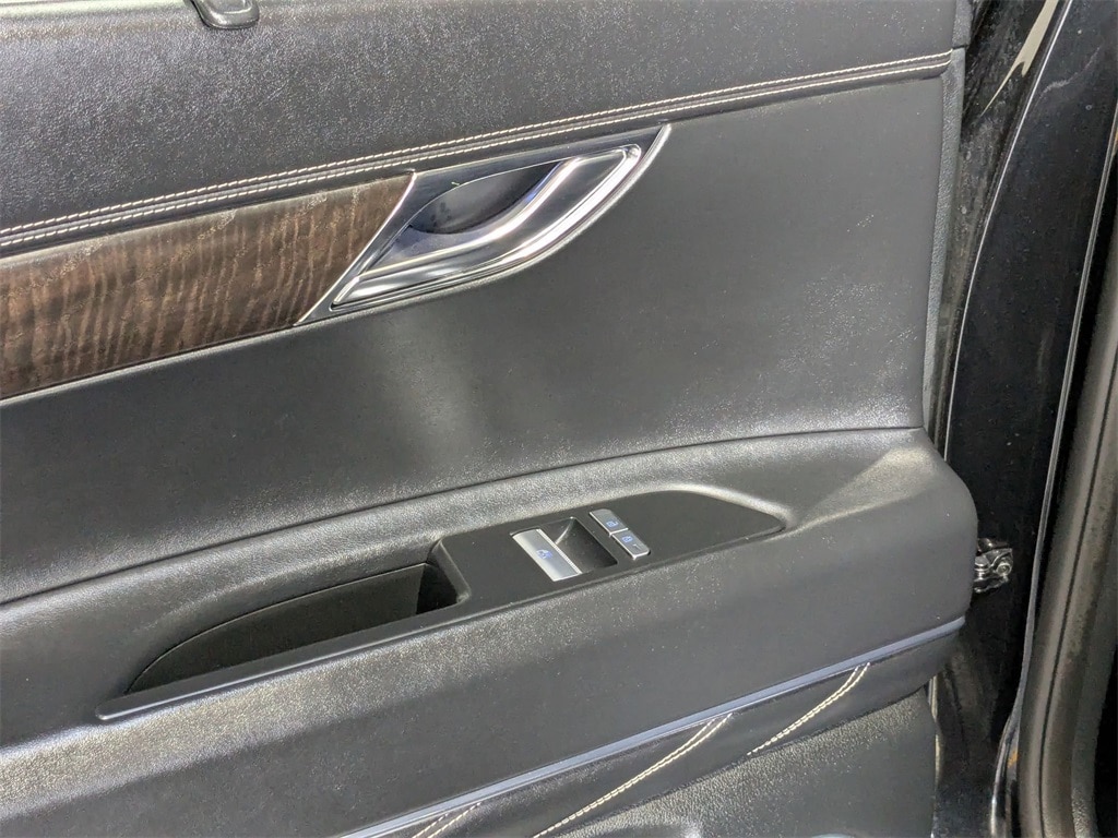 Thumbnail: 2024 Genesis GV80 - 25