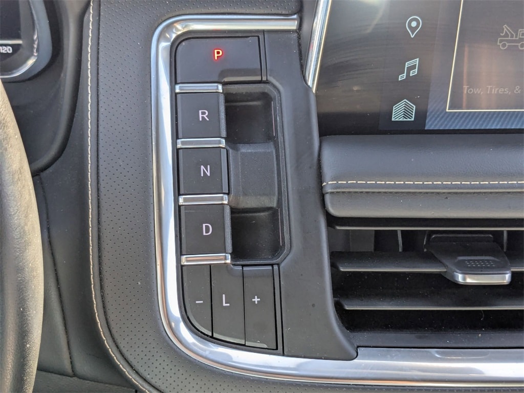 Thumbnail: 2023 Chevrolet Suburban - 18