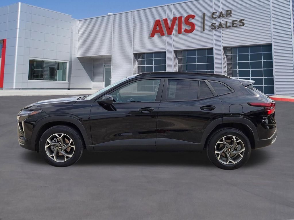 Thumbnail: 2025 Chevrolet Trax - 10