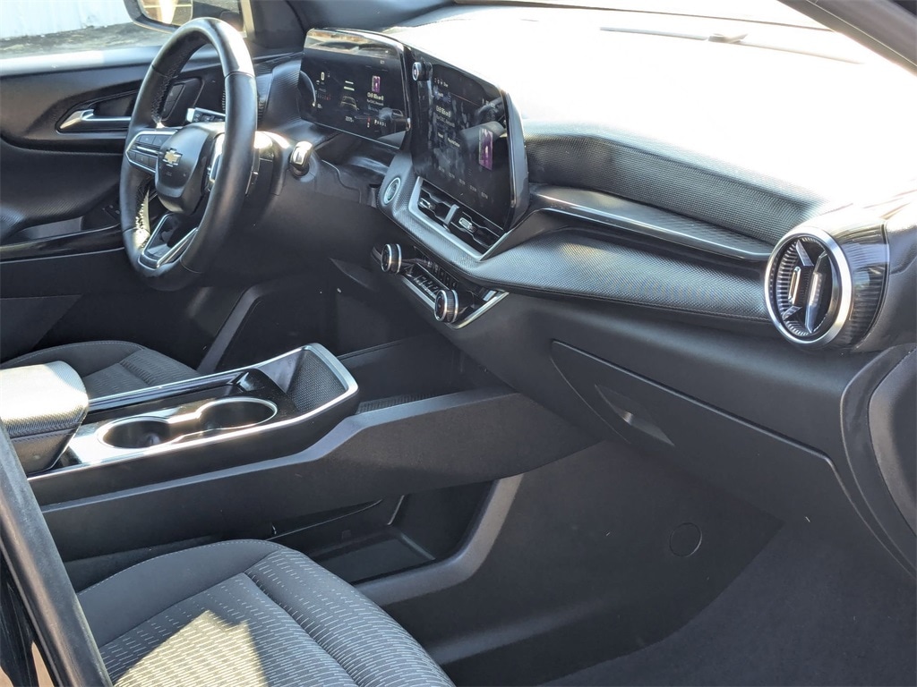 Thumbnail: 2025 Chevrolet Equinox - 31