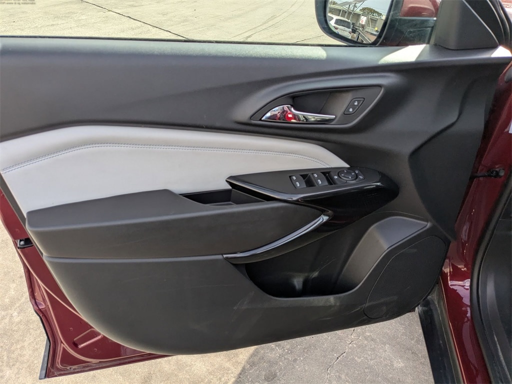 Thumbnail: 2025 Chevrolet Trax - 11