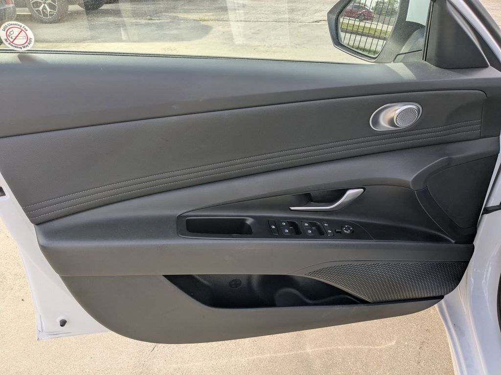 Thumbnail: 2025 Hyundai Elantra - 11