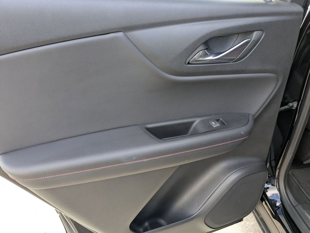 Thumbnail: 2025 Chevrolet Blazer - 23