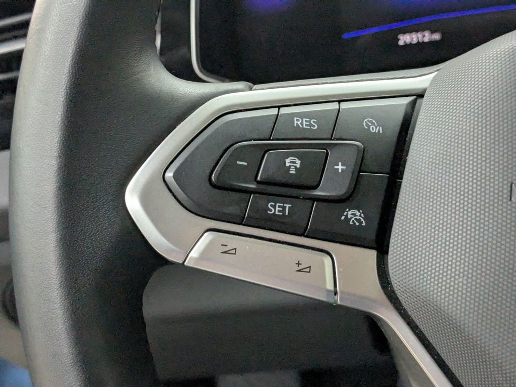 Thumbnail: 2025 Volkswagen Jetta - 16