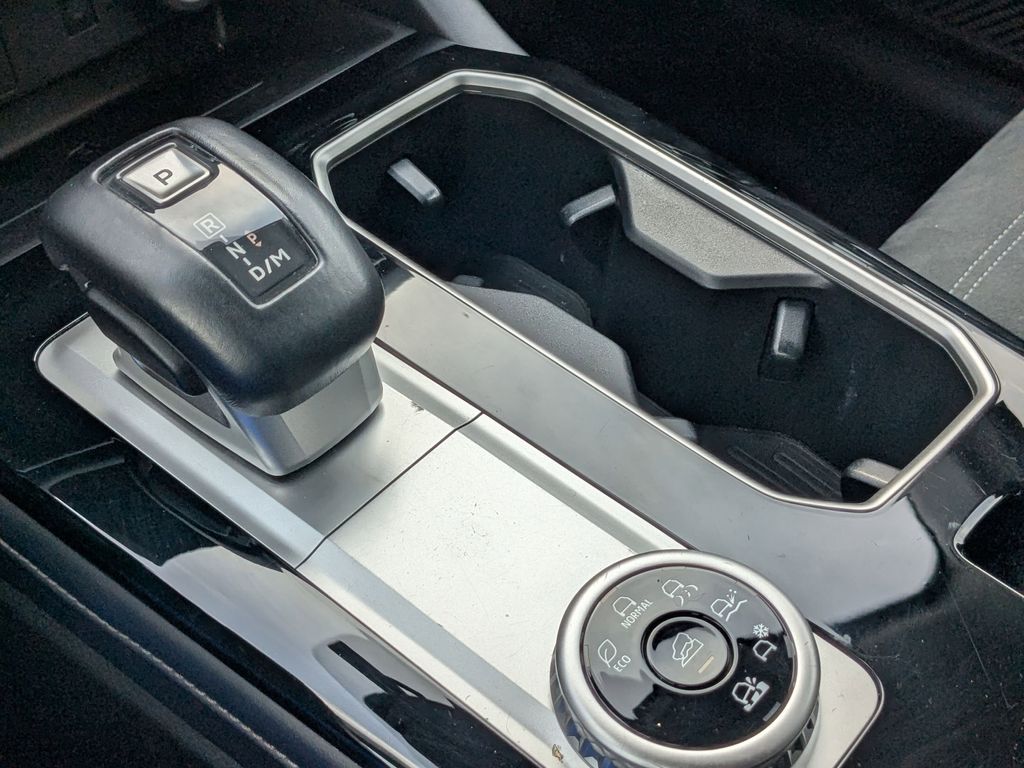 Thumbnail: 2025 Mitsubishi Outlander - 19