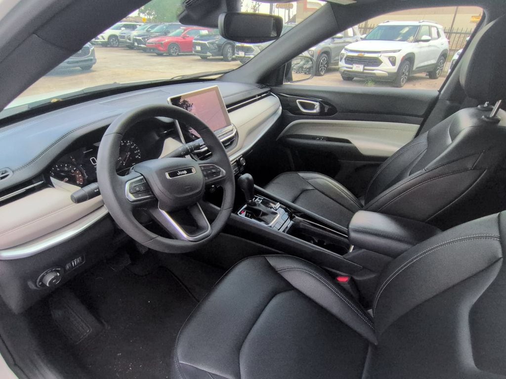 Thumbnail: 2025 Jeep Compass - 15
