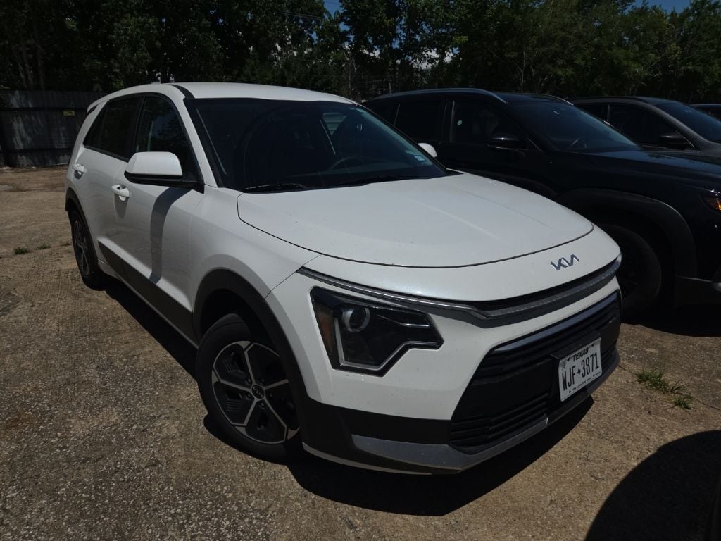 Thumbnail: 2025 Kia Niro - 6