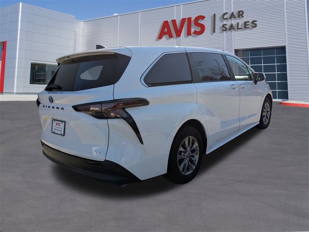 Thumbnail: 2025 Toyota Sienna - 5