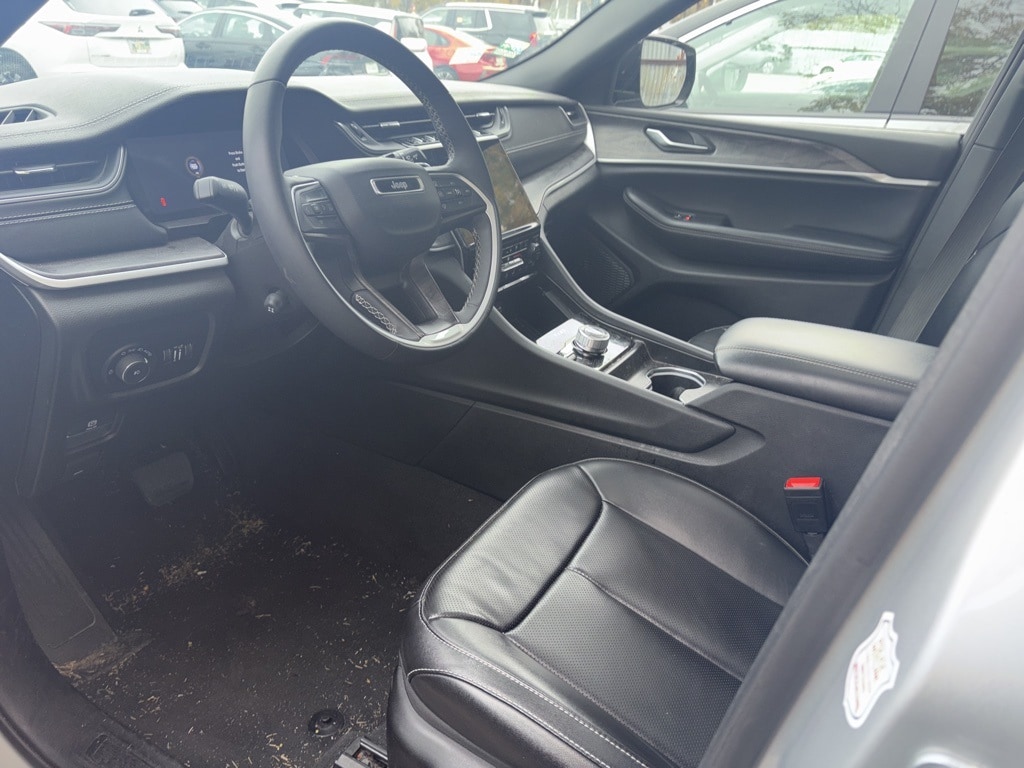 Thumbnail: 2024 Jeep Grand Cherokee L - 6