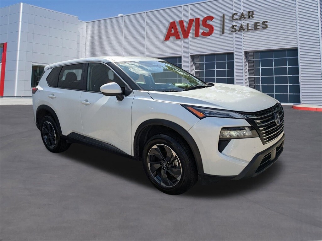 2024 Nissan Rogue SV photo 3