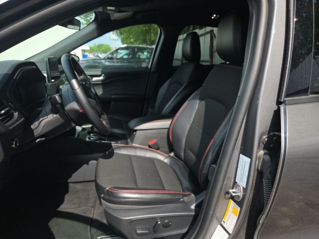 Thumbnail: 2025 Ford Escape - 5