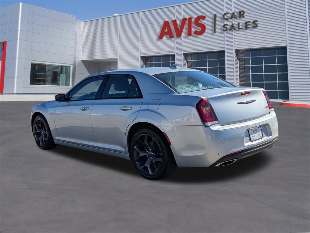 Thumbnail: 2023 Chrysler 300 - 9