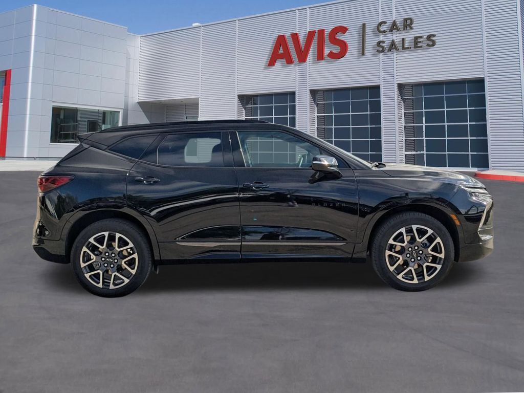 Thumbnail: 2025 Chevrolet Blazer - 5