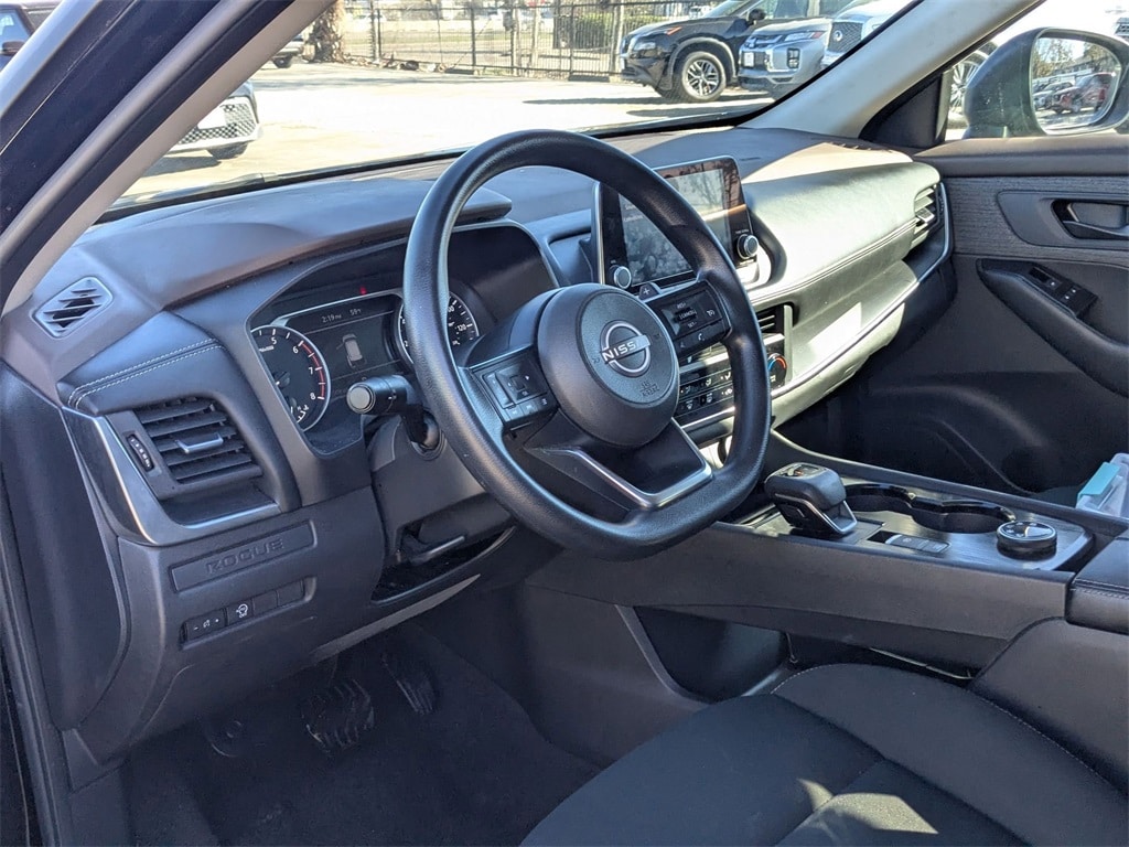 Thumbnail: 2023 Nissan Rogue - 14