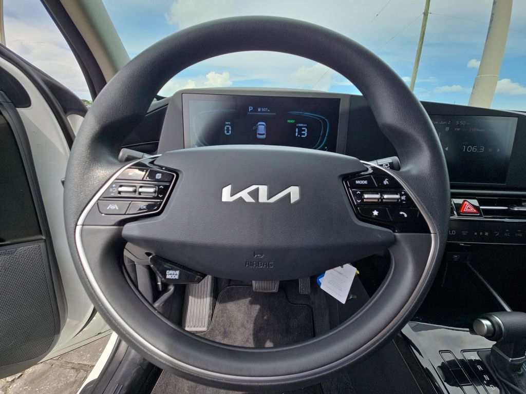 Thumbnail: 2025 Kia Niro - 20
