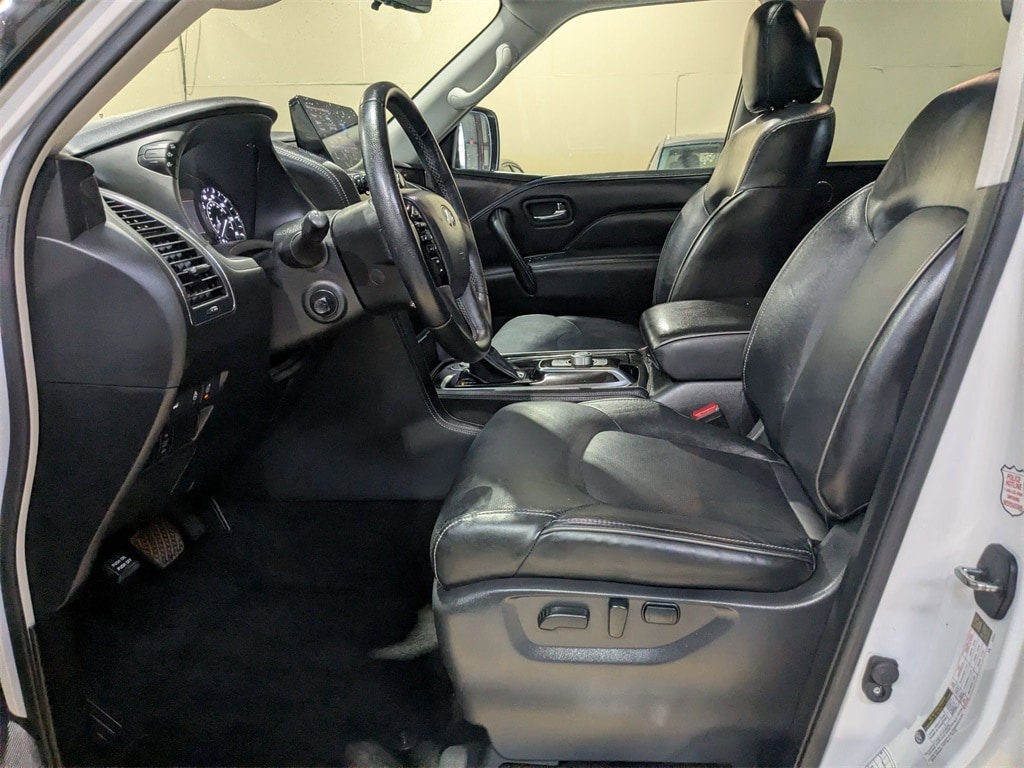 Thumbnail: 2023 INFINITI QX80 - 17