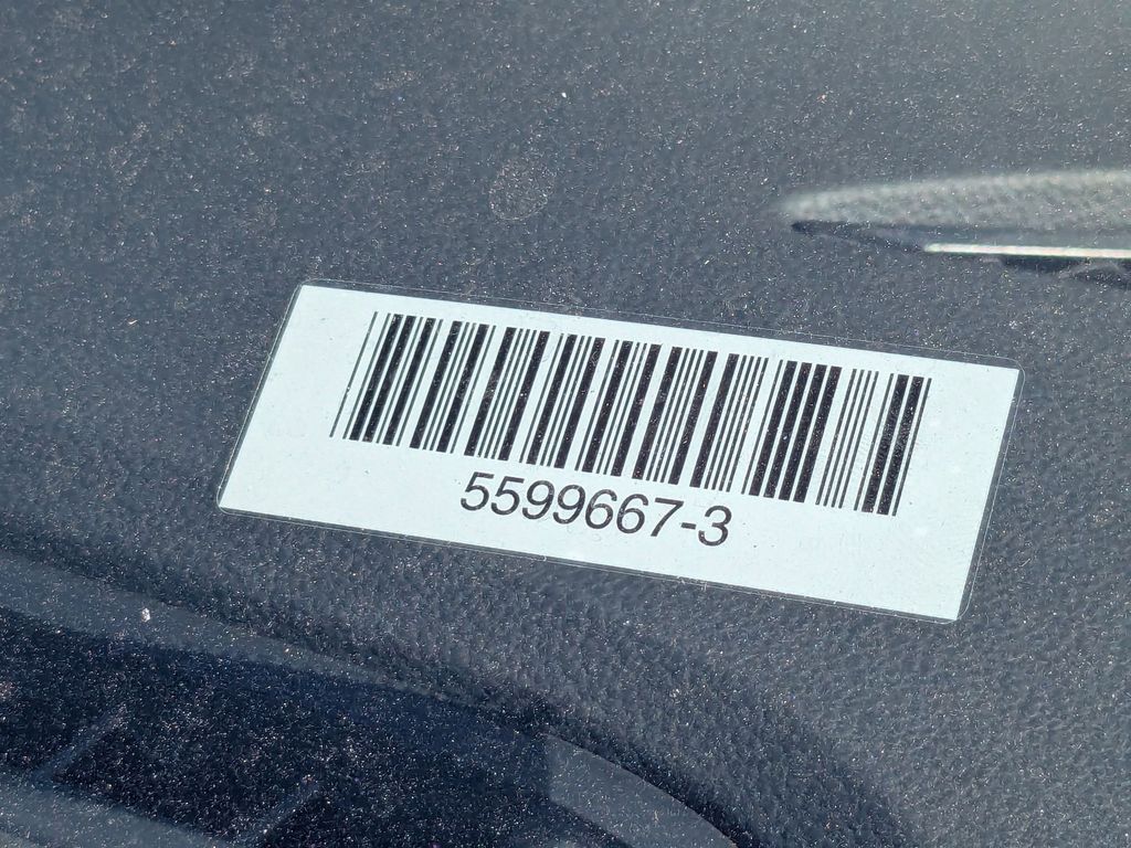 Thumbnail: 2025 Volkswagen Jetta - 32