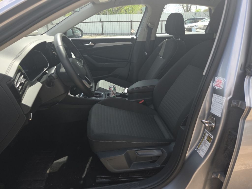 Thumbnail: 2025 Volkswagen Jetta - 7