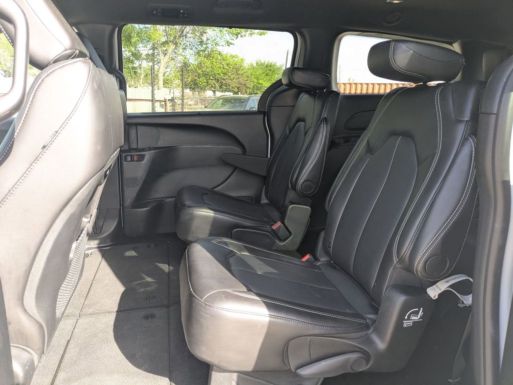 Thumbnail: 2025 Chrysler Pacifica - 21