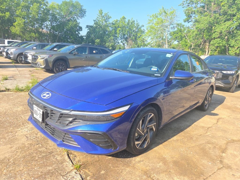2025 Hyundai Elantra's photo