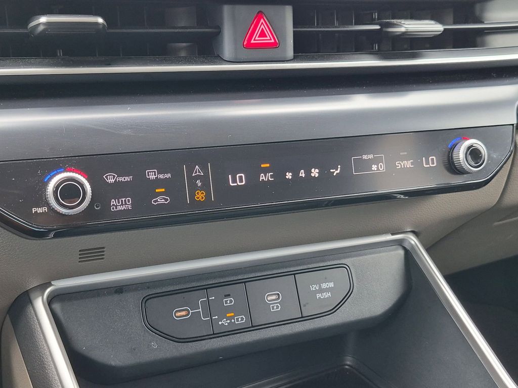 Thumbnail: 2025 Kia Carnival - 21