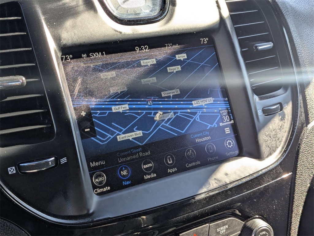 Thumbnail: 2023 Chrysler 300 - 20