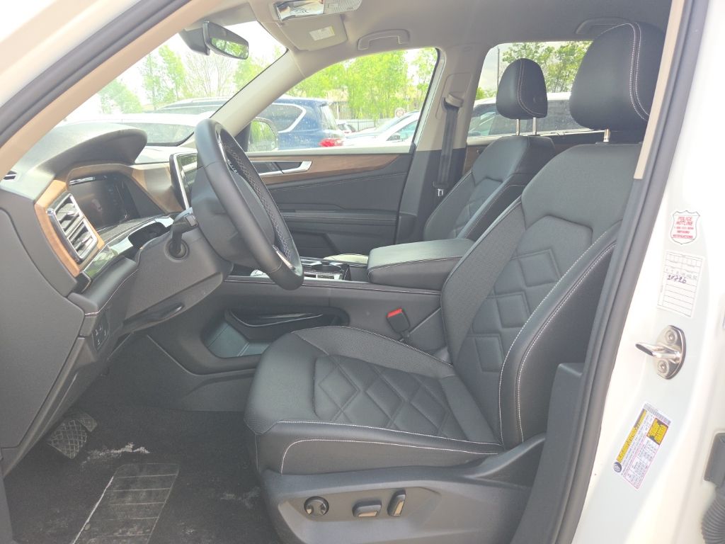 Thumbnail: 2025 Volkswagen Atlas - 11