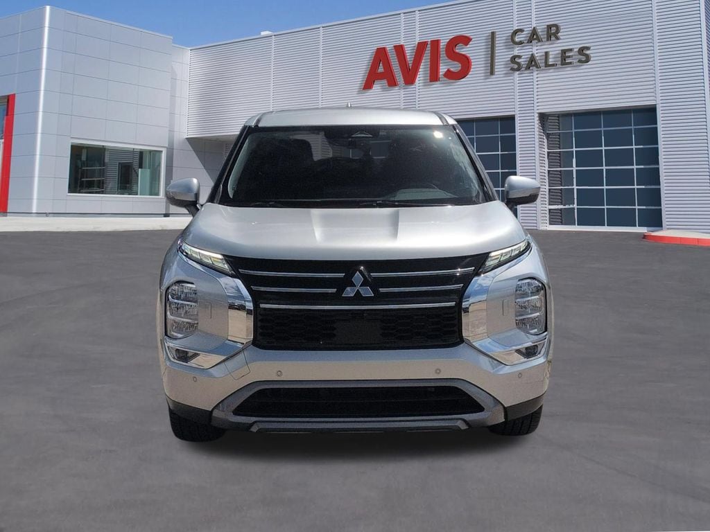 Thumbnail: 2025 Mitsubishi Outlander - 2