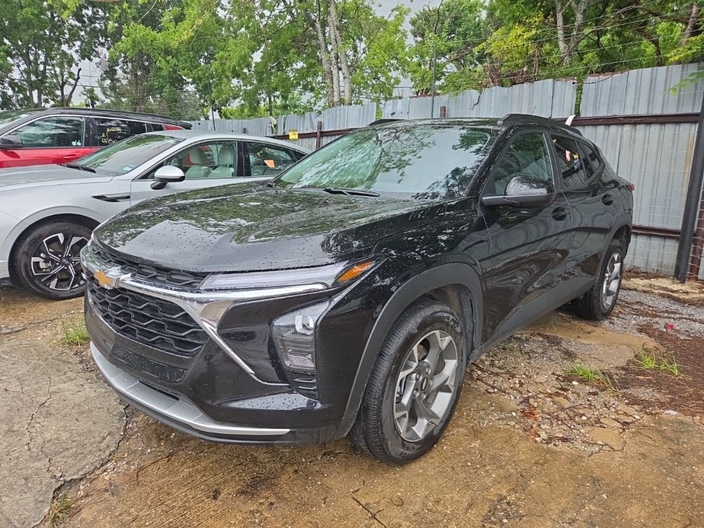 Thumbnail: 2025 Chevrolet Trax - 1