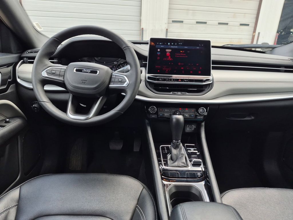 Thumbnail: 2025 Jeep Compass - 24