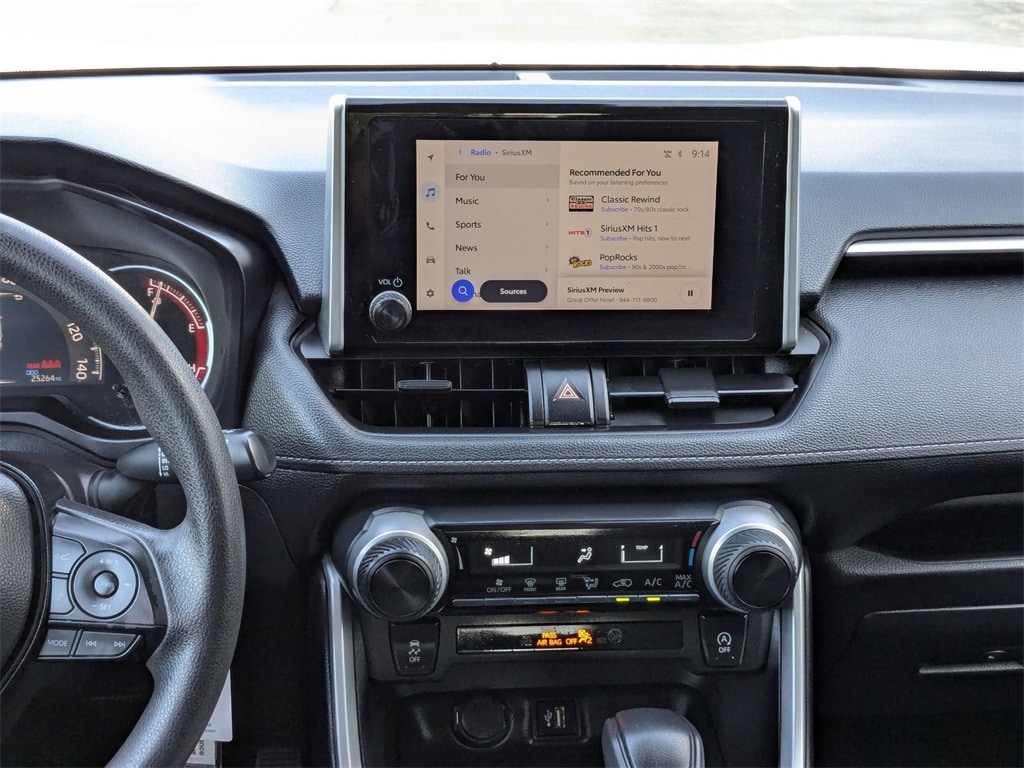 Thumbnail: 2025 Toyota RAV4 - 28