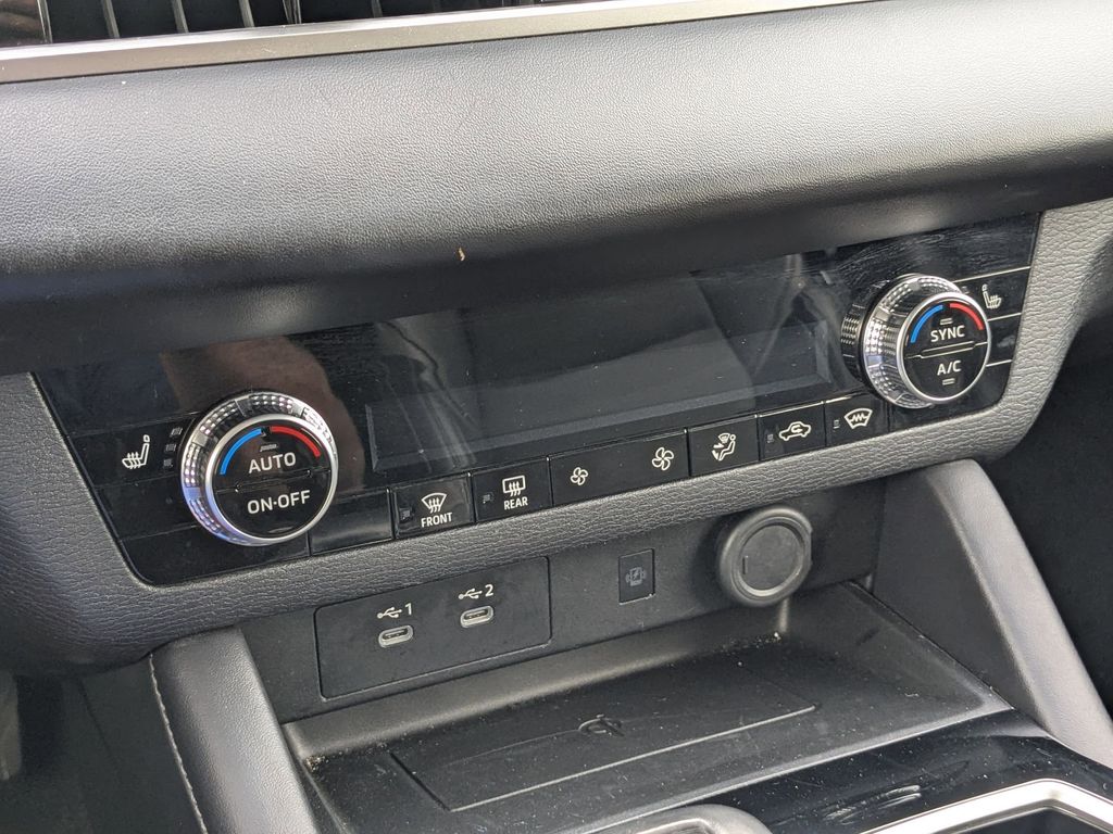 Thumbnail: 2025 Mitsubishi Outlander - 22