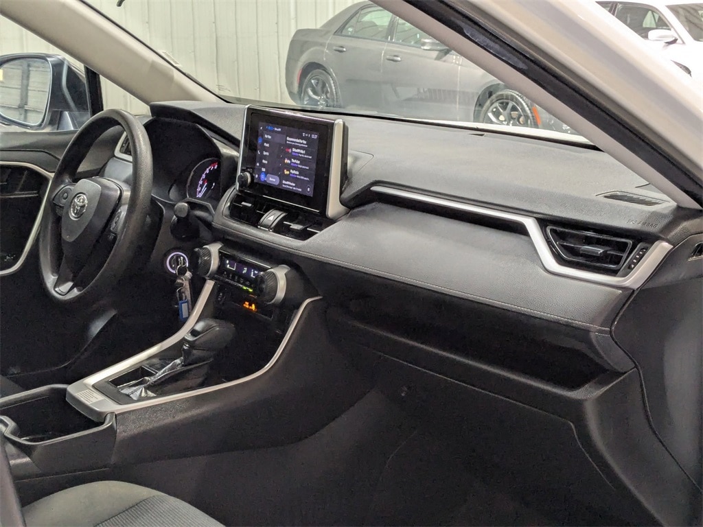 Thumbnail: 2023 Toyota RAV4 - 29