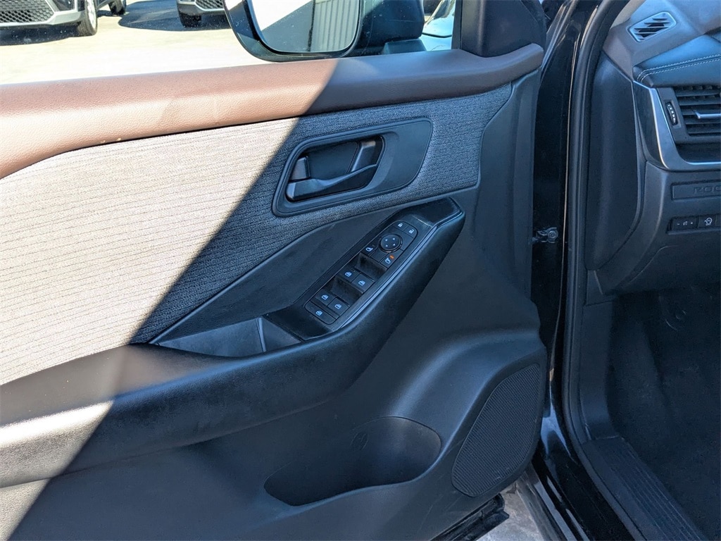 Thumbnail: 2023 Nissan Rogue - 13