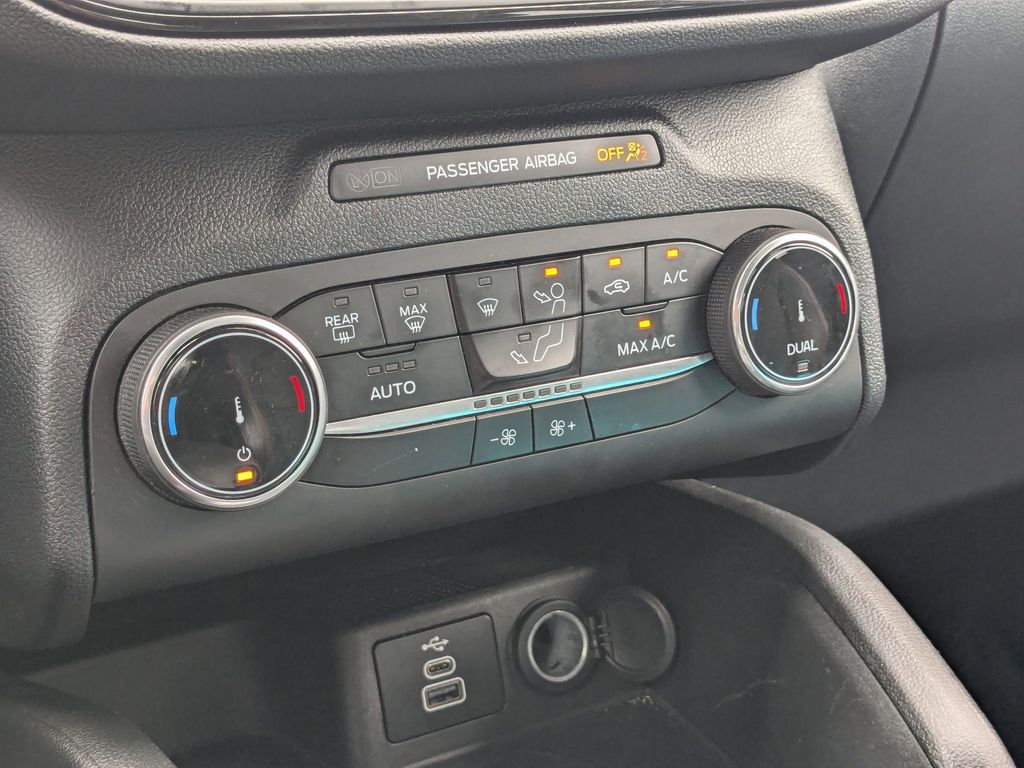 Thumbnail: 2025 Ford Escape - 21