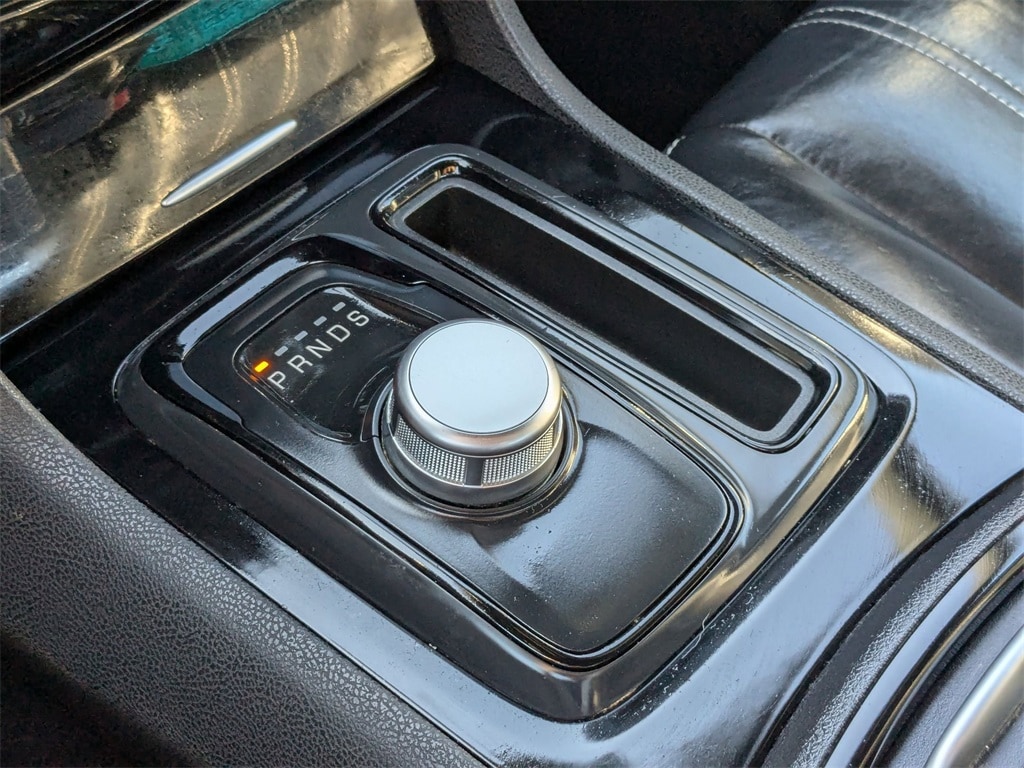 Thumbnail: 2023 Chrysler 300 - 15