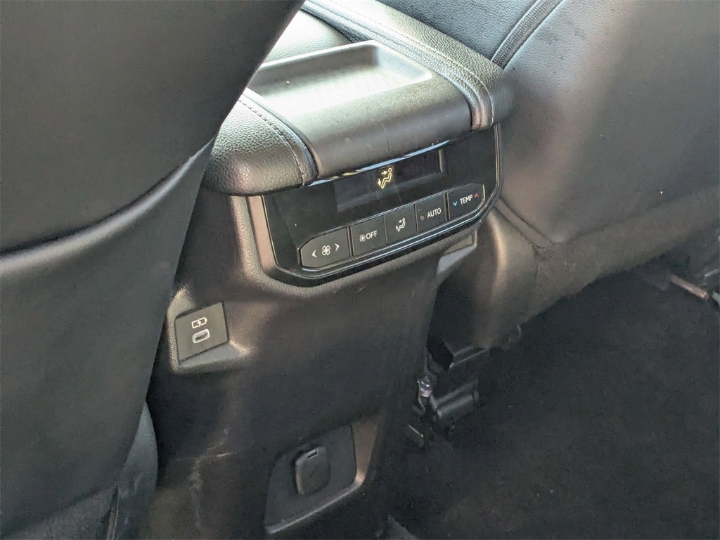 Thumbnail: 2025 Toyota Grand Highlander - 25