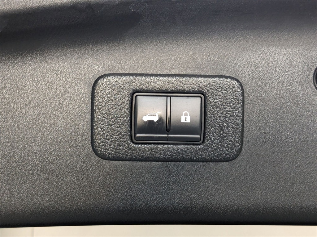 Thumbnail: 2023 Nissan Armada - 31