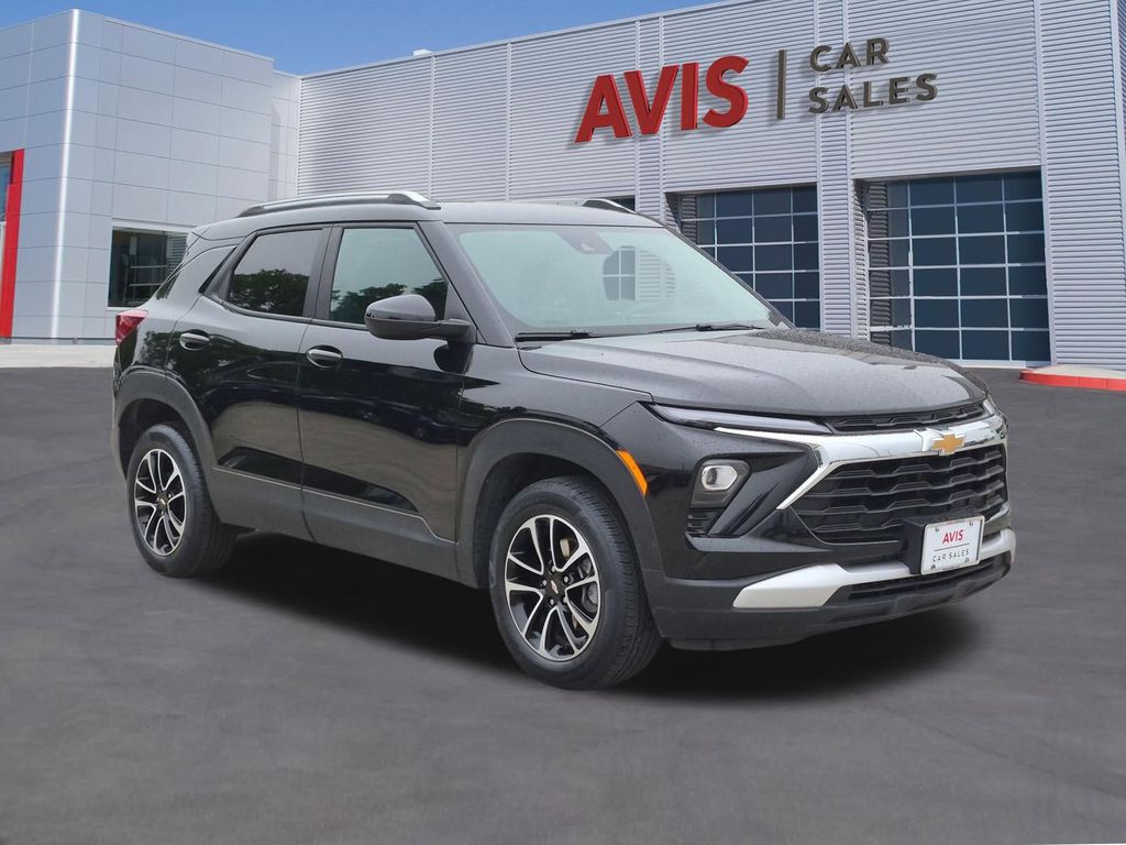 Thumbnail: 2025 Chevrolet TrailBlazer - 3