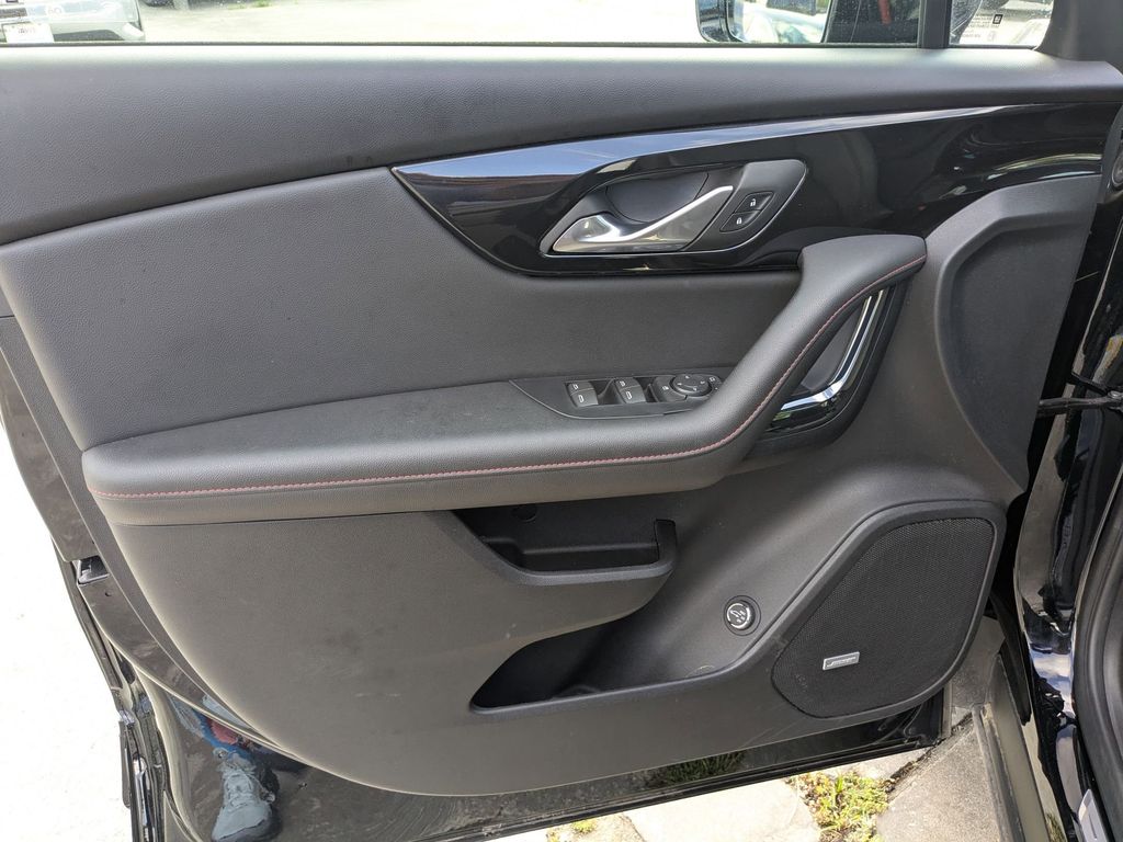 Thumbnail: 2025 Chevrolet Blazer - 11