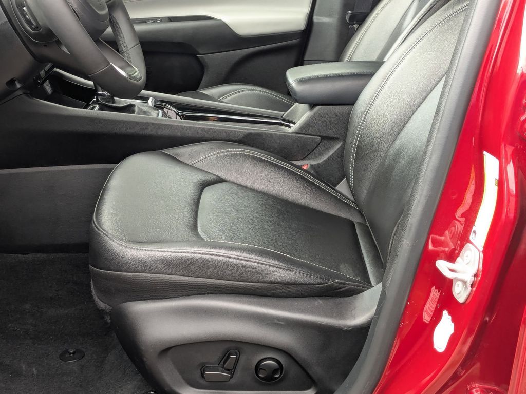 Thumbnail: 2025 Jeep Compass - 22