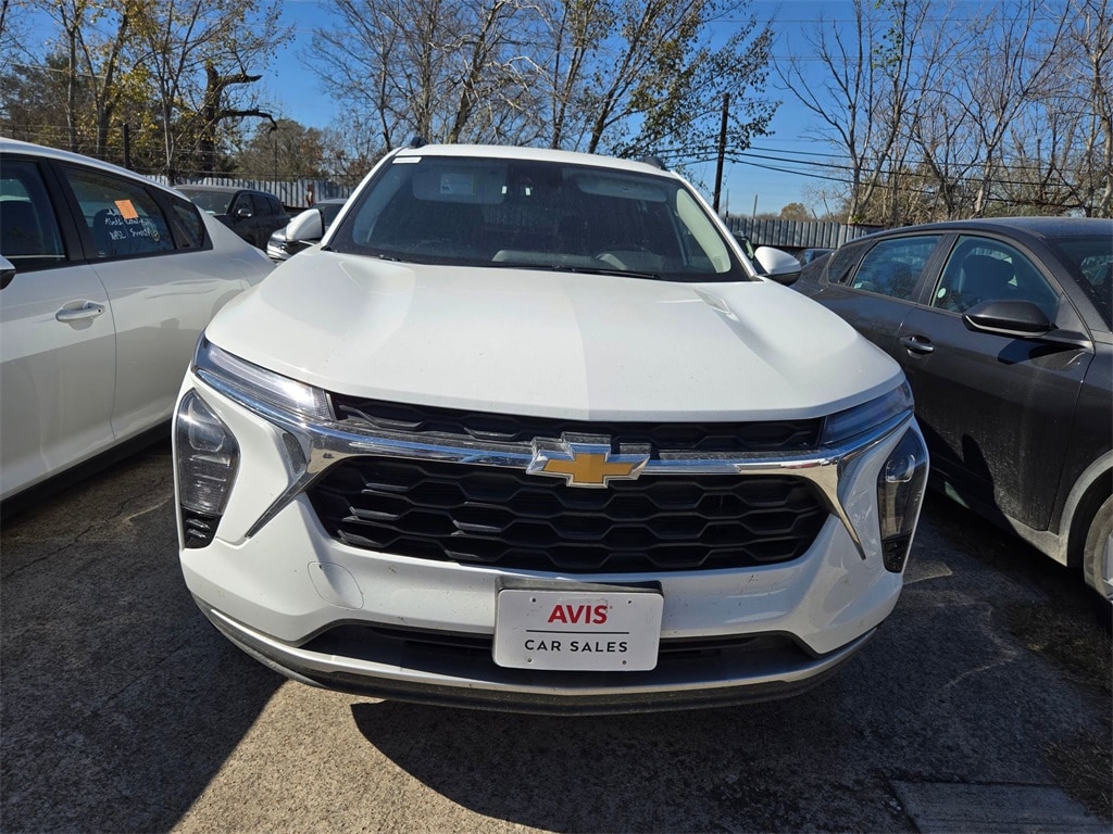 Thumbnail: 2025 Chevrolet Trax - 2