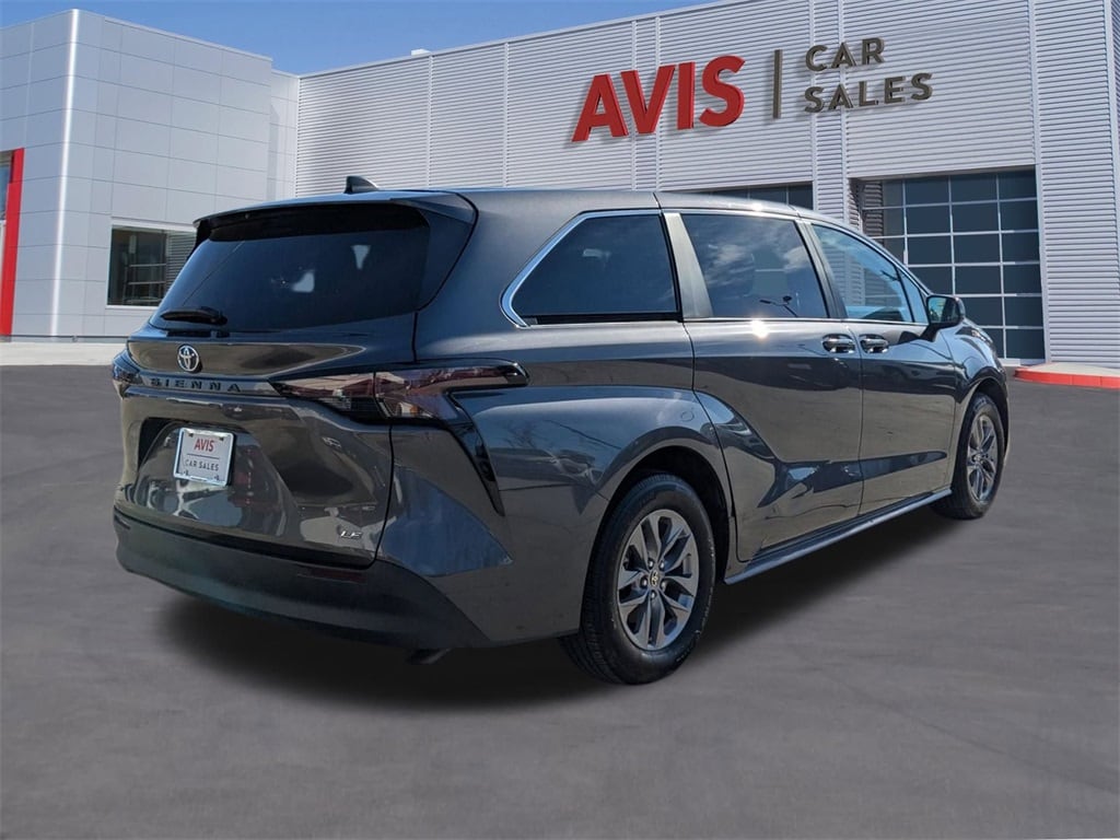 Thumbnail: 2025 Toyota Sienna - 6